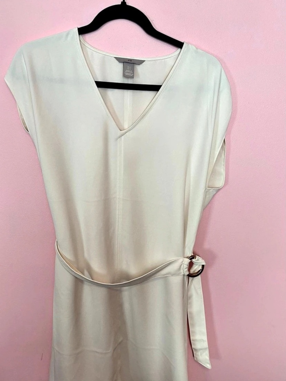 H&M Belted V-Neck Dress with Metal Rings Mini Dress with Metal Rings White US 4